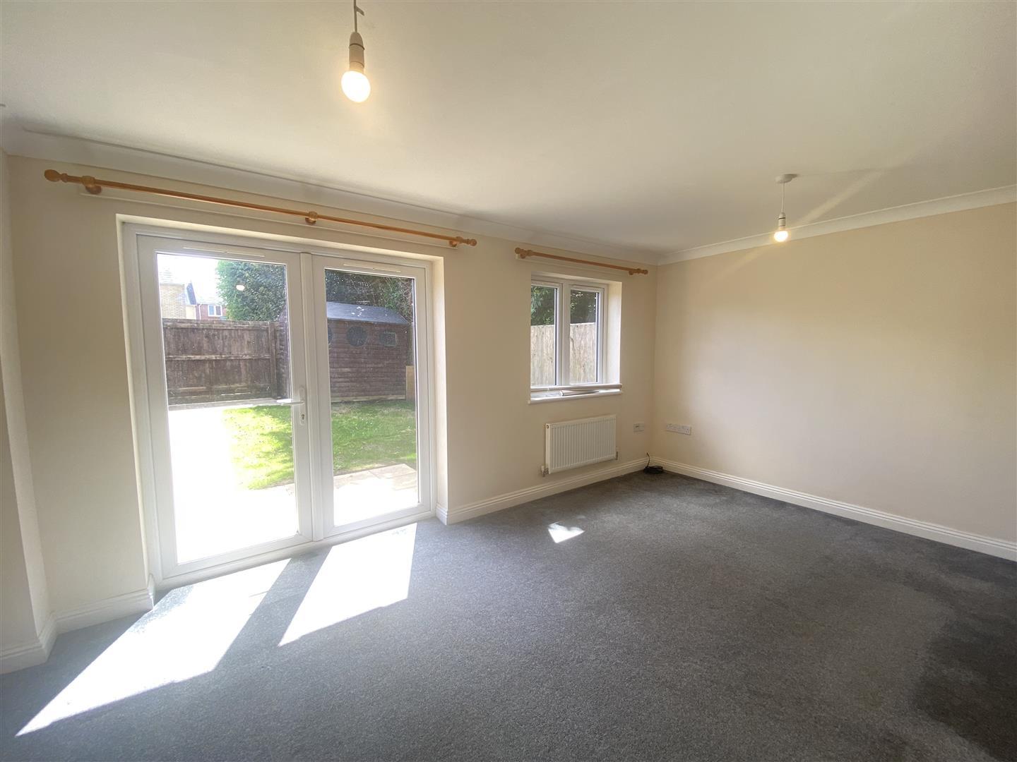 Property Image 0f7b922d-ee73-43cf-9b86-4c757b7b1d0d