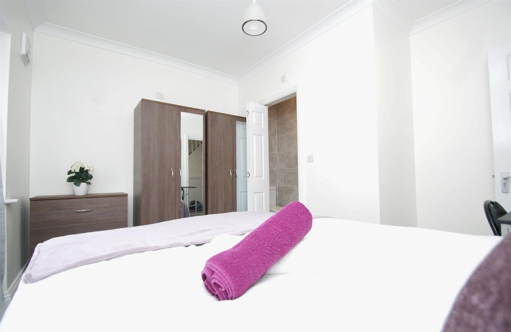 Property Image 0fac5670-aba7-480e-b6c6-4c17a13bc548
