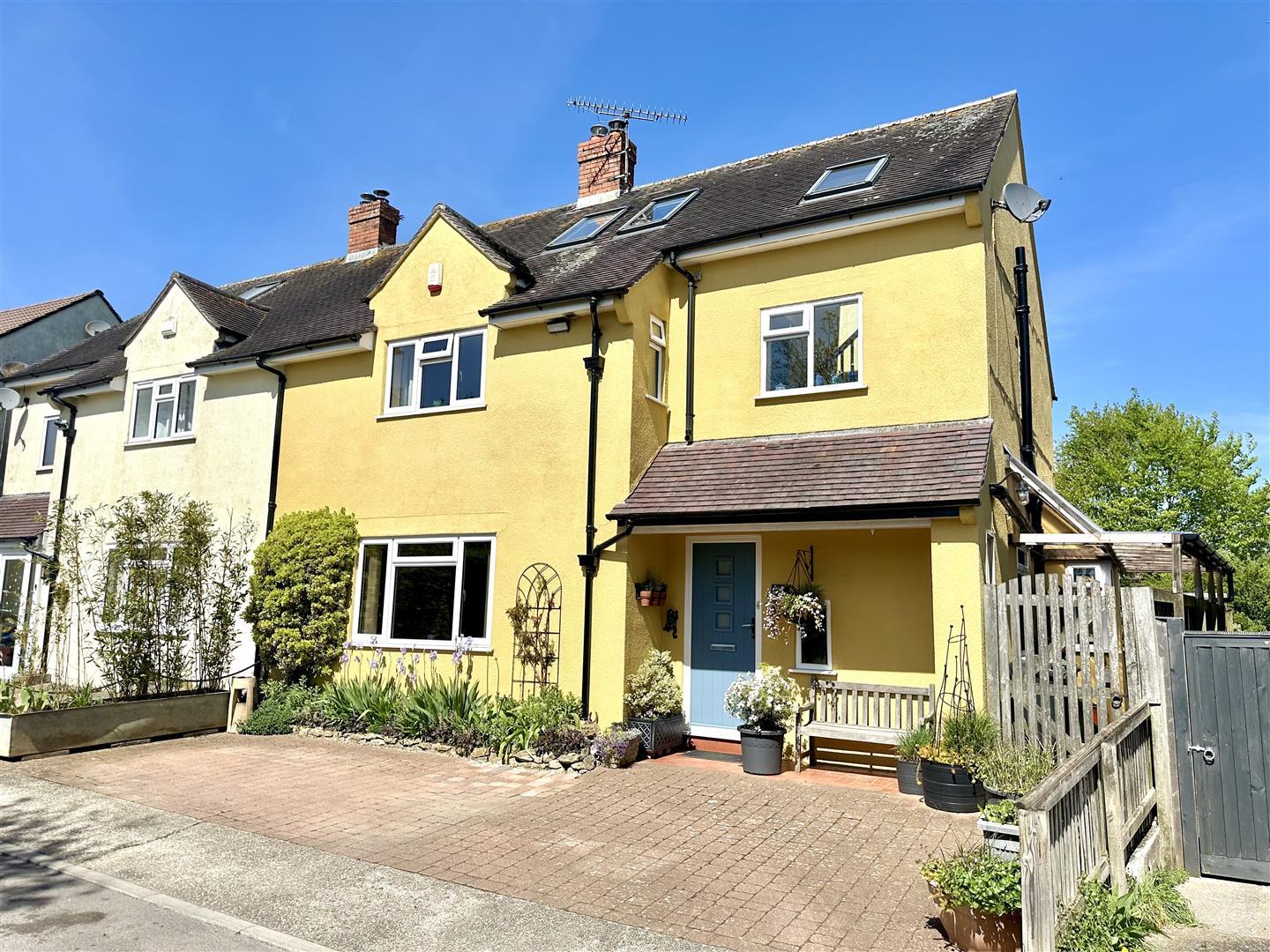Property Image 0fb7f4f6-e741-4d1a-82c8-99284e7b4882