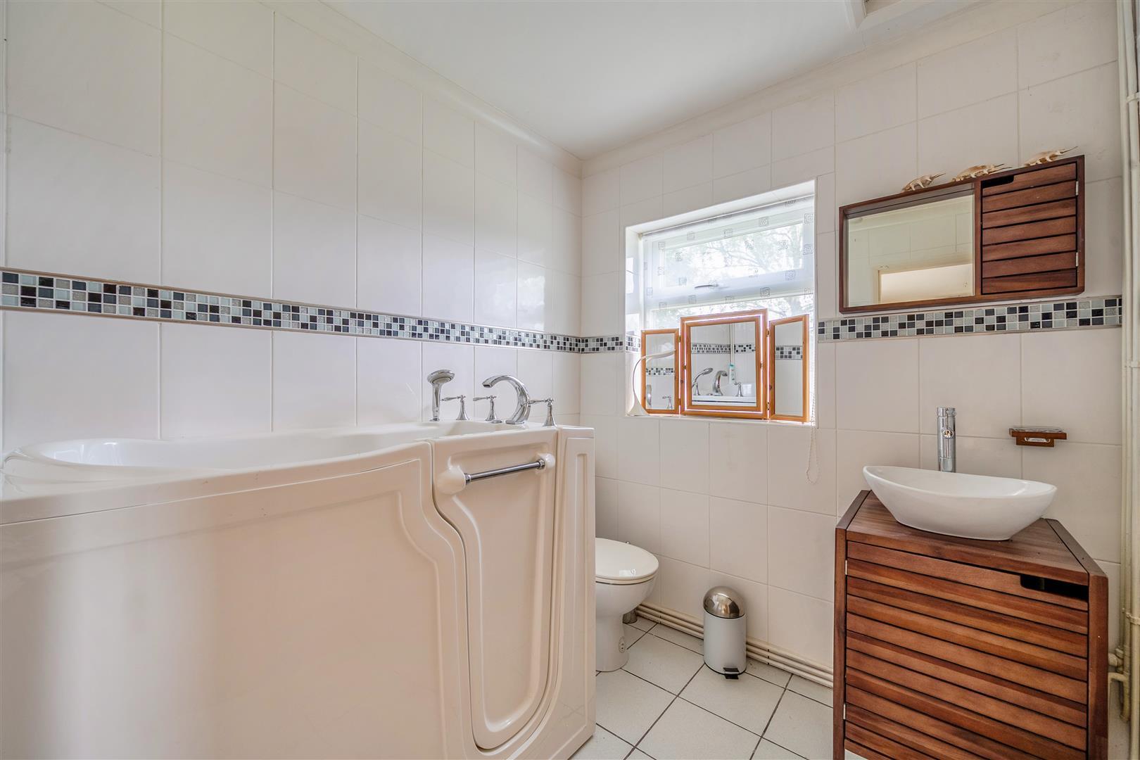 Property Image 0fba644f-4593-49f6-8509-e62807f1a78c
