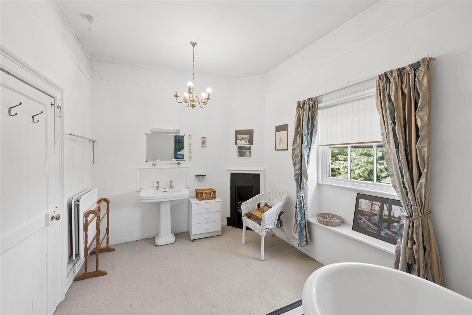 Property Image 0fd2c95a-d723-49d7-8476-4df8b3a4b460