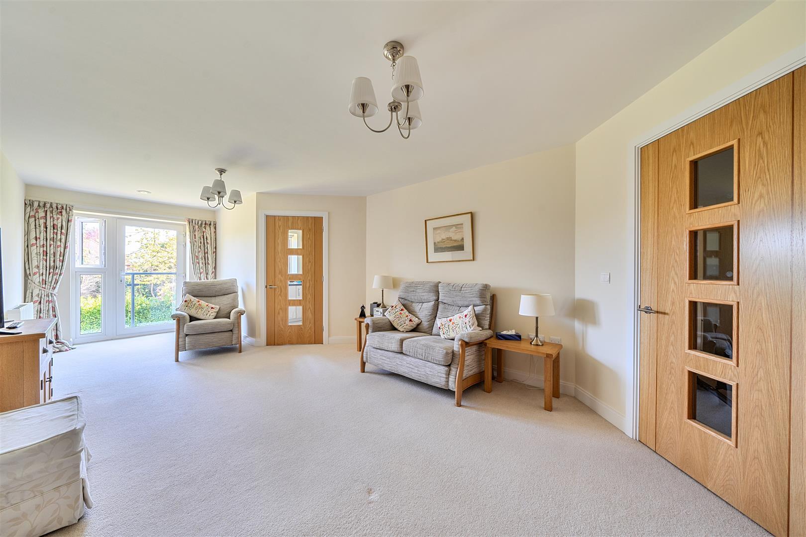 Property Image 0fd7a010-b5c3-483e-a268-a827c4c8b507