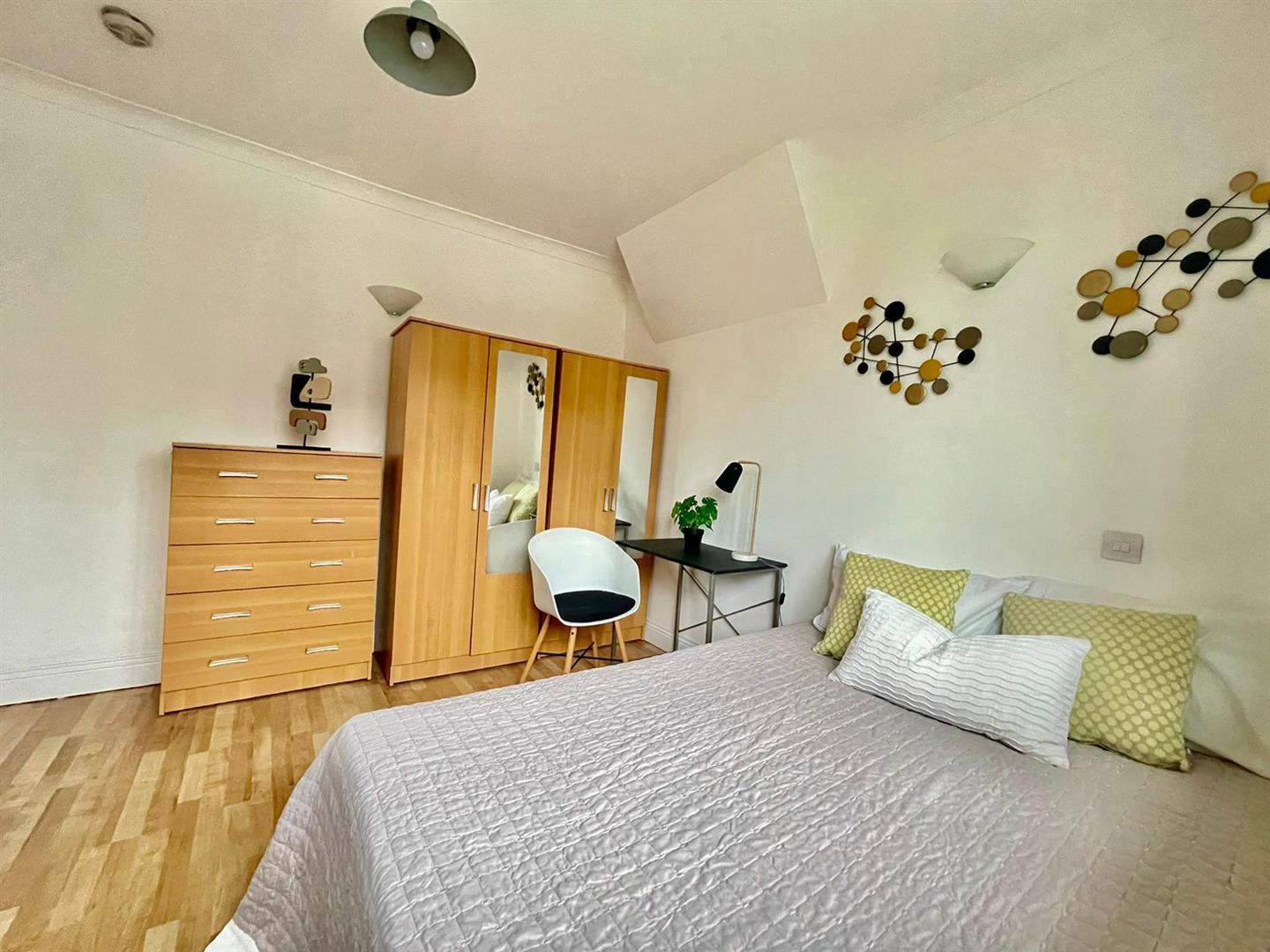 Property Image 0fd95979-211a-4d14-bd1e-1b5b51007c47