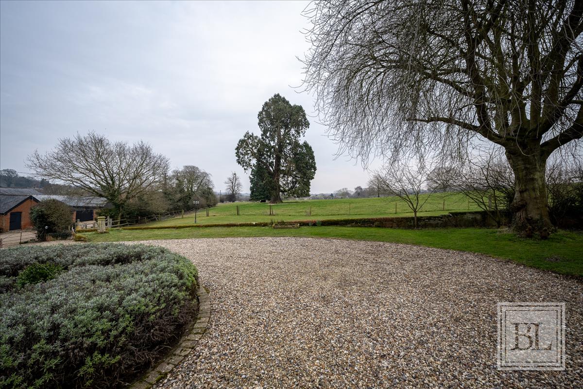 Property Image 0fe63e1e-cc24-4b96-b3aa-e7570ccb476f