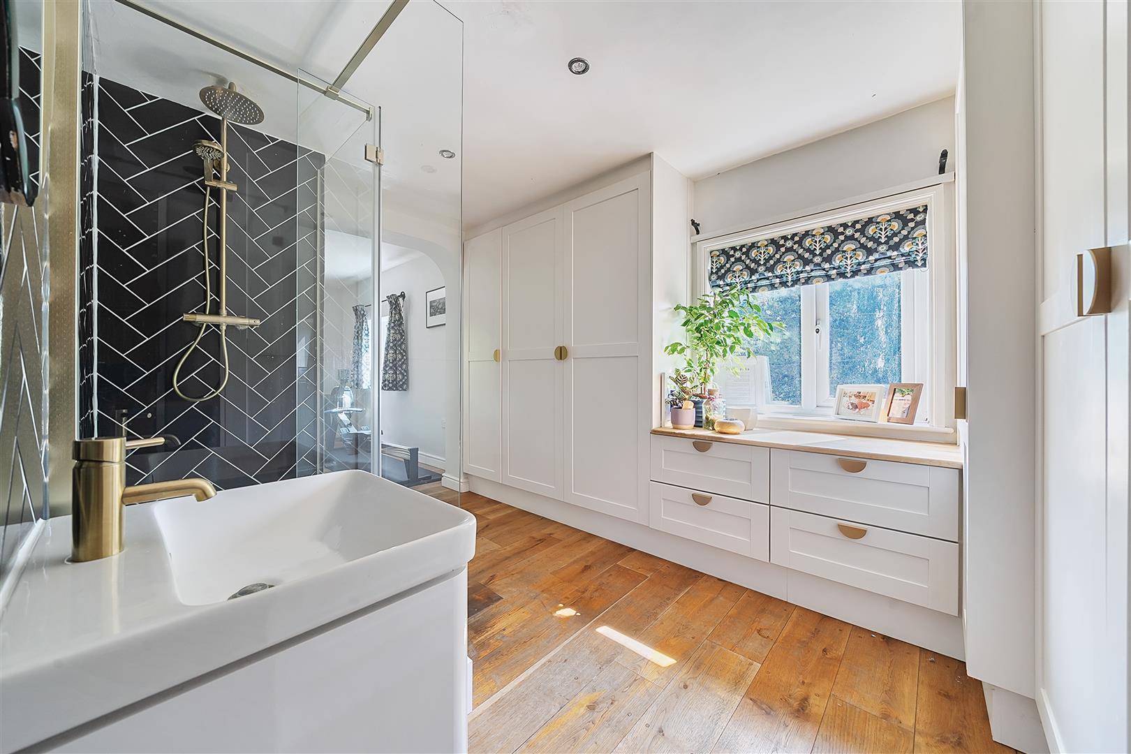 Property Image 0ff80900-a8d8-4570-9a45-63519904b556