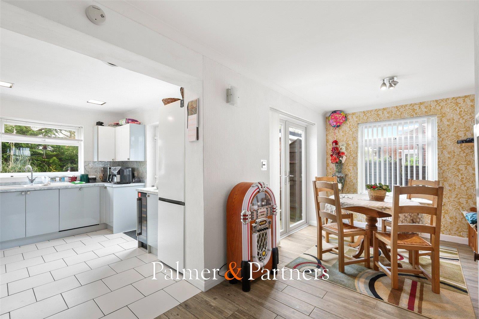 Property Image 10045331-c77c-4f6e-84e7-131e15c6ff86