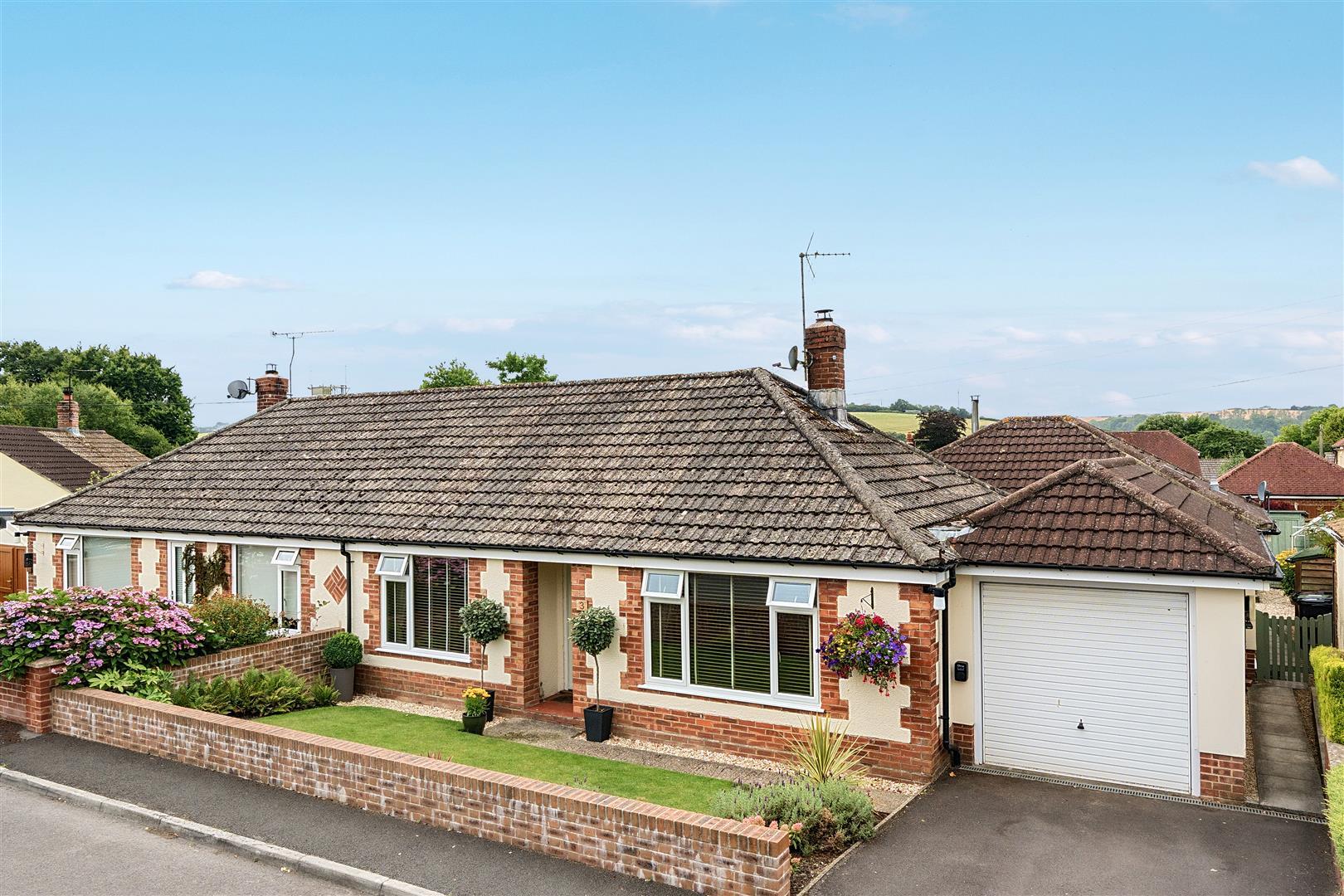 Property Image 1012fc86-82b8-4710-bea7-b78ba8423a4a