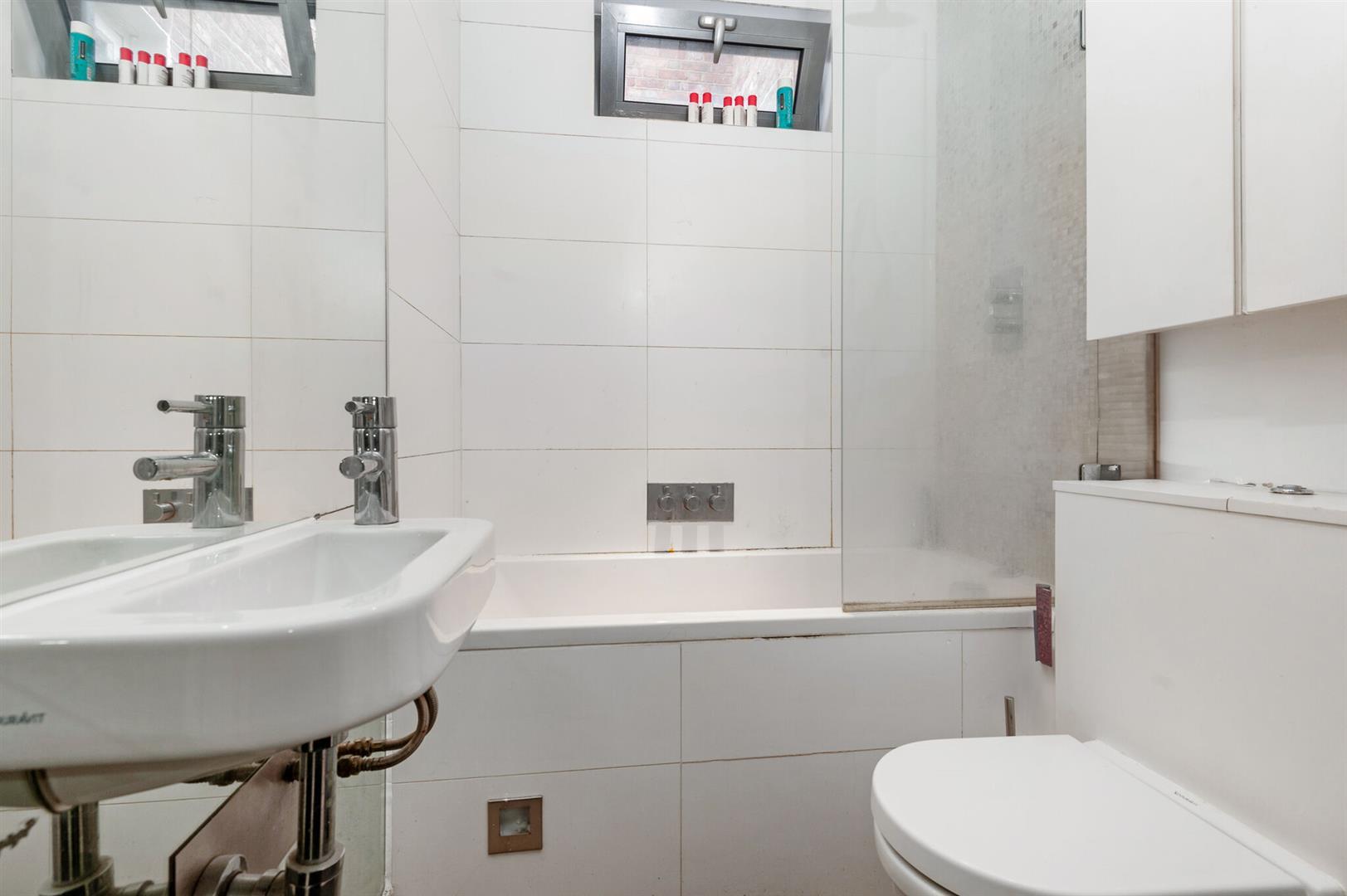 Property Image 1025265a-0f3d-49b3-97c8-c22a00588c23