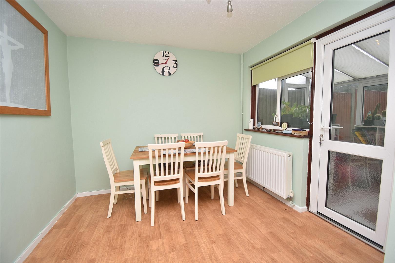 Property Image 104b41d3-6e5a-4625-81c6-9256cd022036
