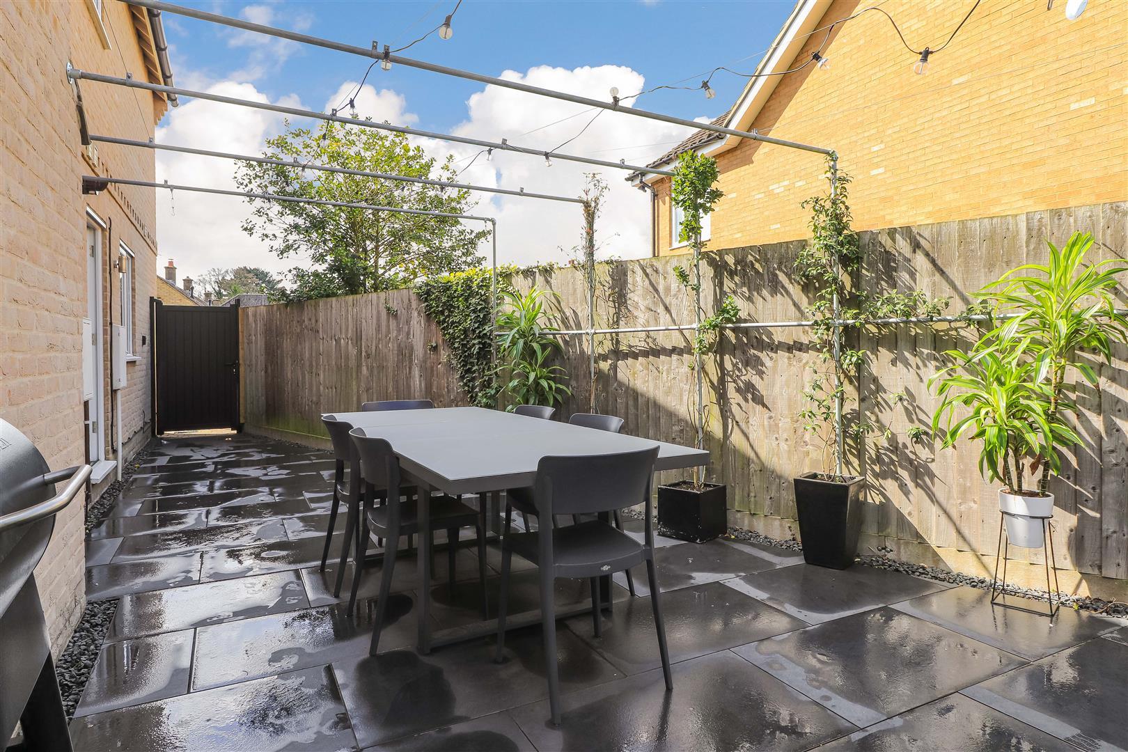 Property Image 106a9d5d-ee12-48dc-a969-a08cb706f27f