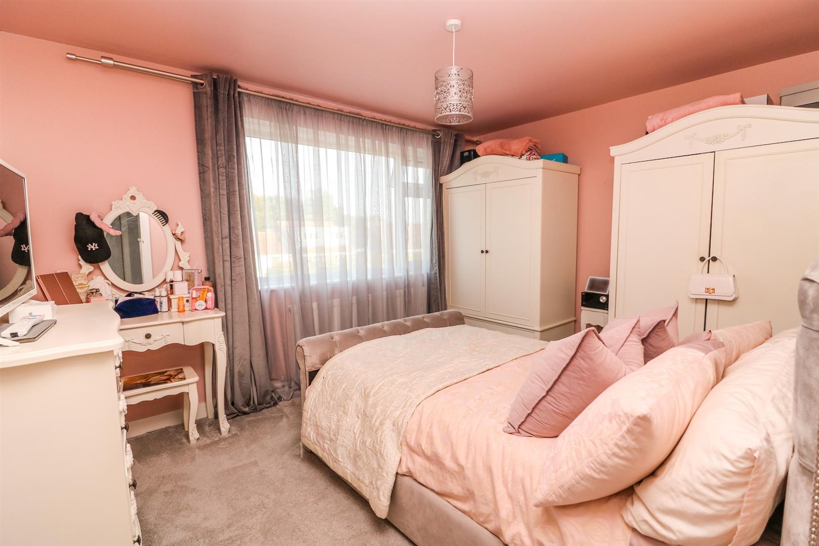 Property Image 1096a23a-aa9a-47b6-93b7-c60788a79c43