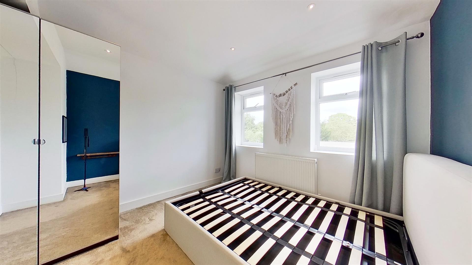 Property Image 10a915ef-5205-4355-a7d8-f59af056ee96