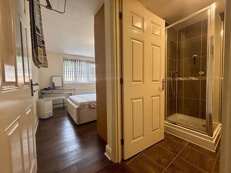 Property Image 10cfc058-8b17-41b9-bb55-faa0c3b5938e