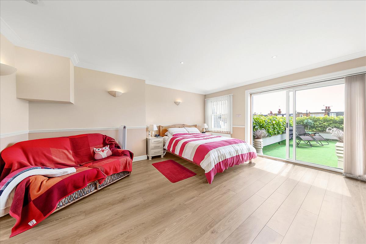 Property Image 110b13b8-97c3-4e24-9d18-d16c3567ce00