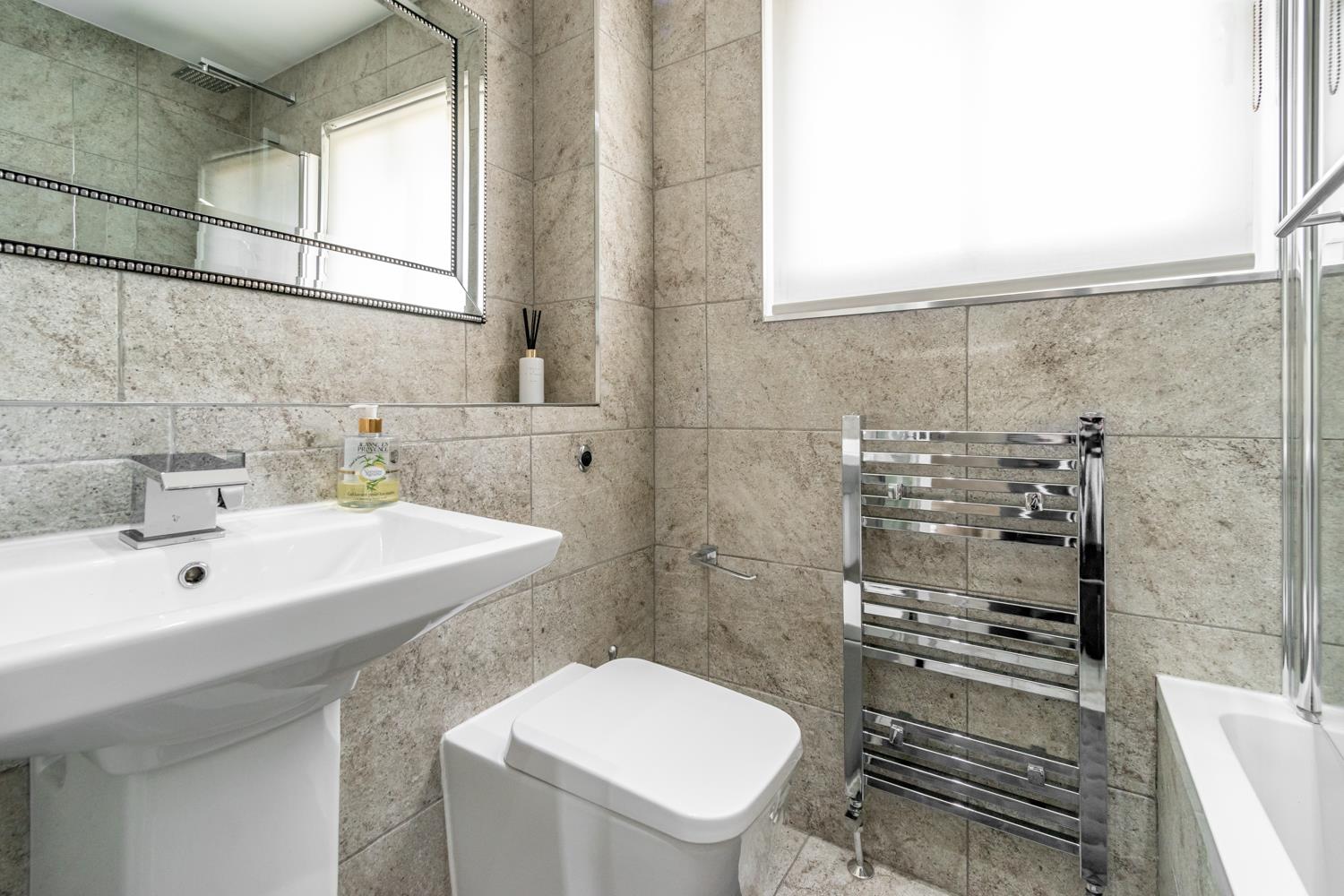 Property Image 1125d135-853f-4abc-95c2-de2e20bc1017