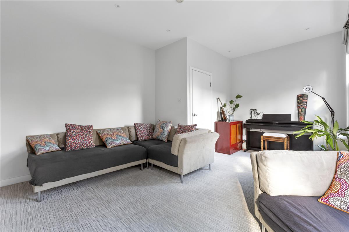 Property Image 11490f77-9b0c-4493-b8b7-9e3a77732c4a