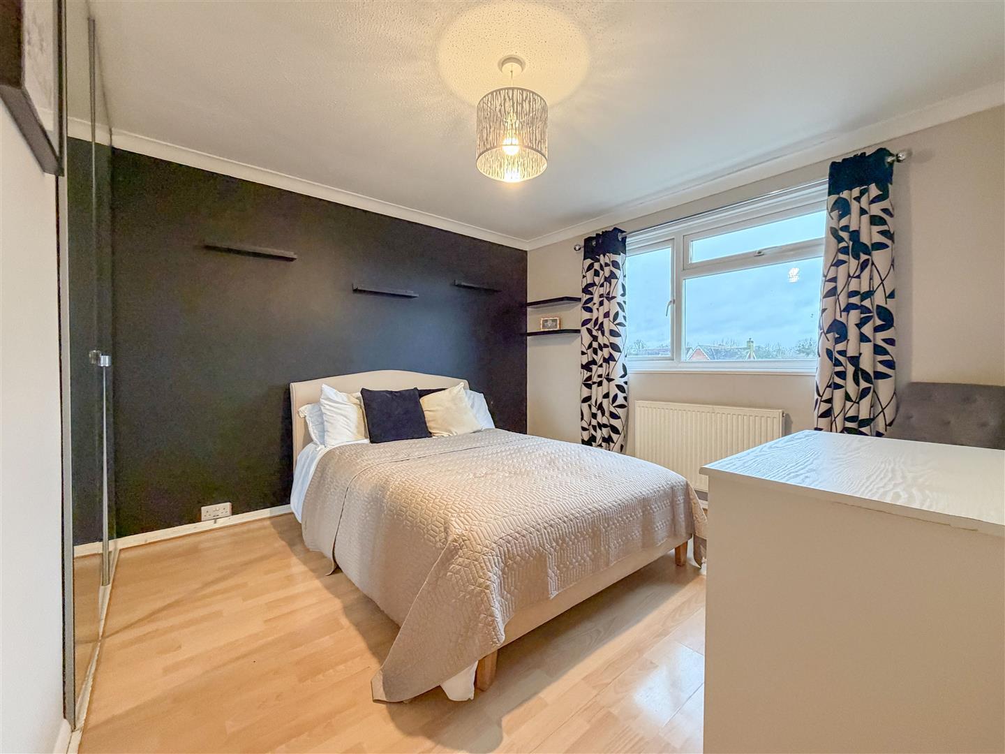 Property Image 115c38a1-d06a-4741-8cb3-f8e0b64ed42e
