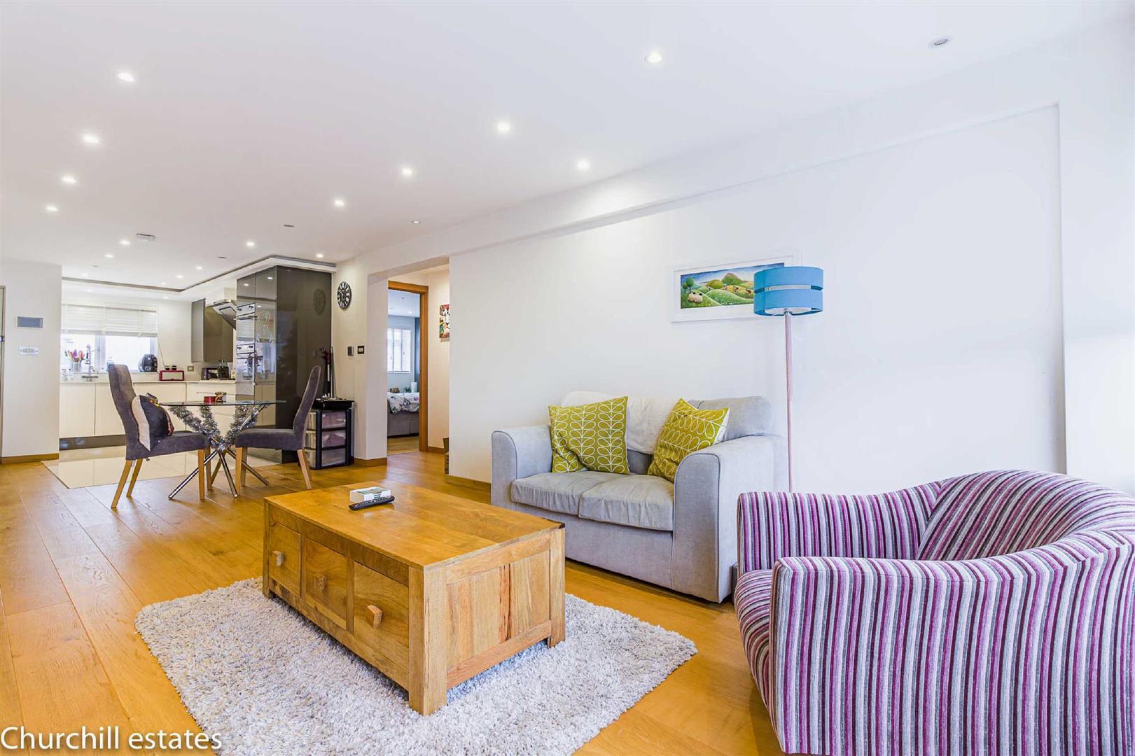 Property Image 115f52da-10ff-428c-b9c4-7e3b150f8df9