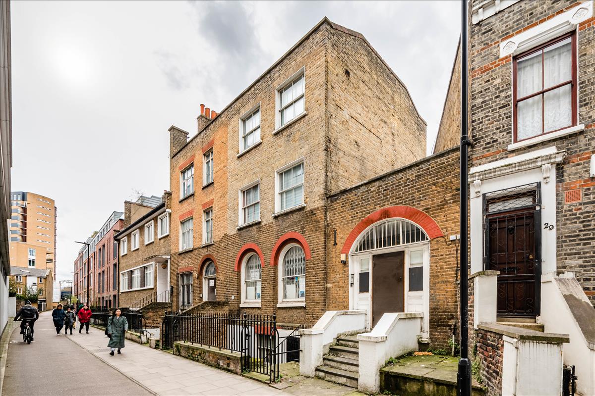 hackney grove property to rent 