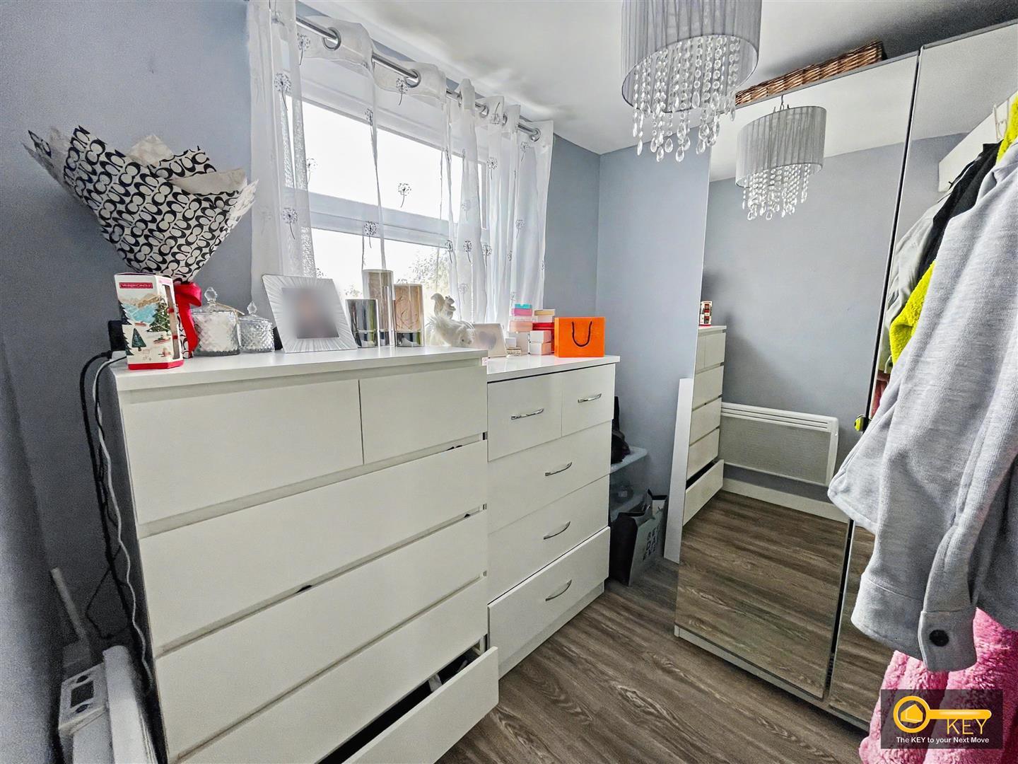 Property Image 11cc79d8-a172-4671-bf5c-e07205d6d389