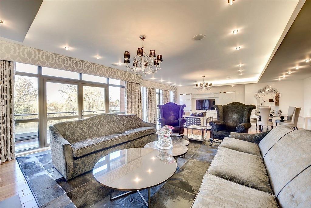 Property Image 11e4b6b6-77e5-4cee-b74a-9575181a7b1a
