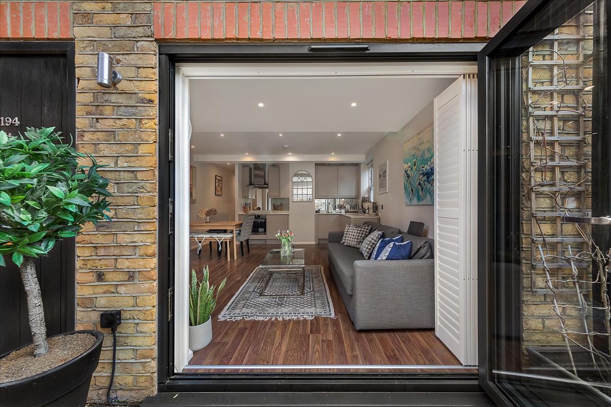 Property Image 11f64df4-c33e-437e-92ce-8dd392189b6b