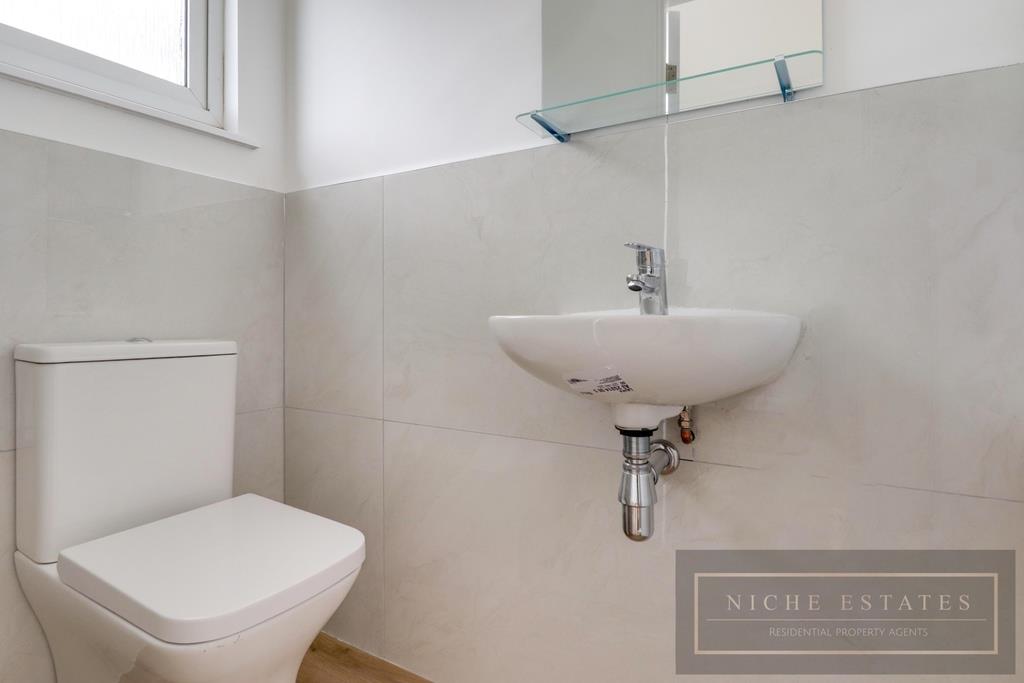 Property Image 11ffa35e-a950-4b52-aab1-9d9cc106bbc5