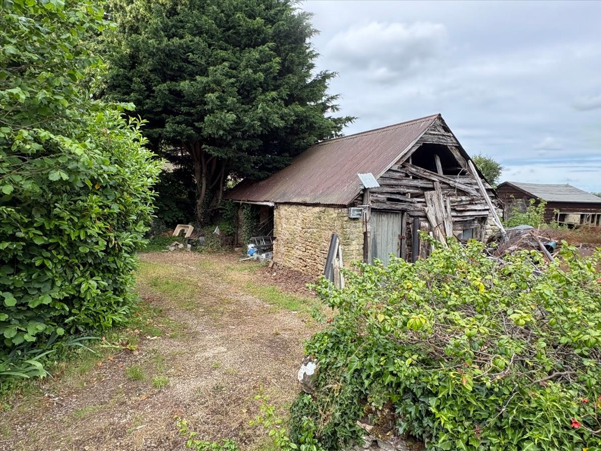 Property Image 120c2e01-4db0-47f9-8826-d06d5a001f19