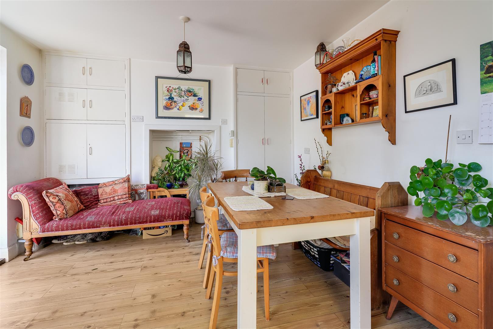 Property Image 120f115a-f04b-469f-917b-f0d6e95224ea