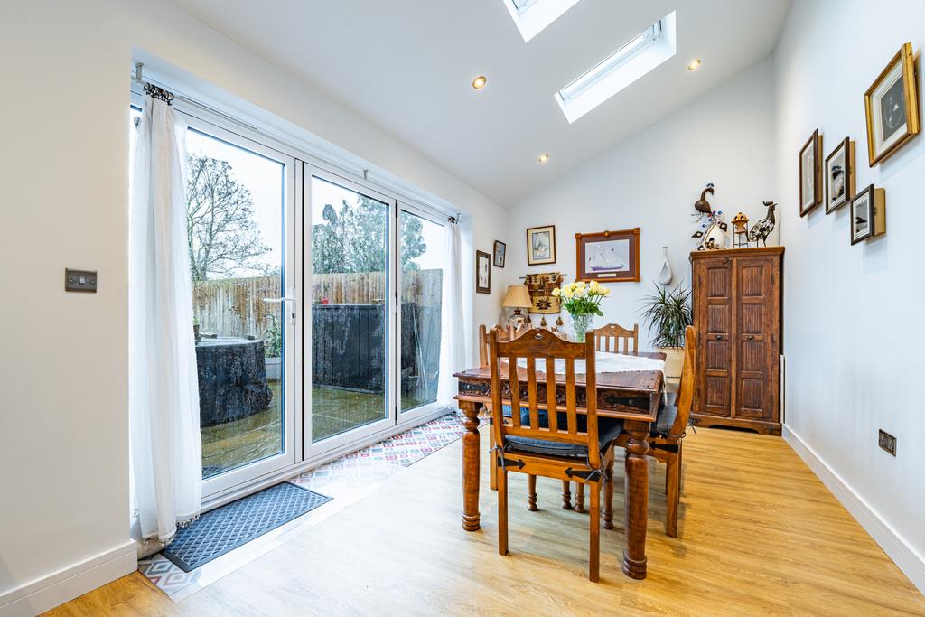 Property Image 1215cad7-3dfe-421b-846f-8cbc62e26b03