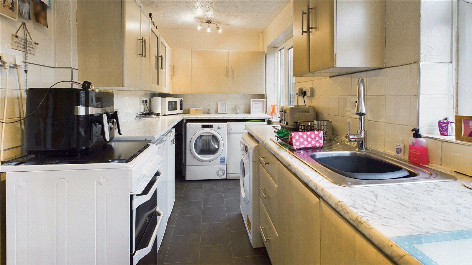 Property Image 121631ca-e361-43c9-a12d-b0abd38f50e3