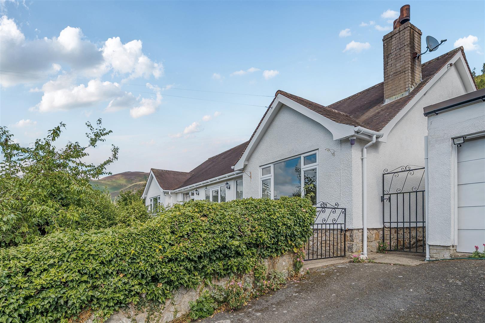Property Image 124ca430-52dd-4c07-8c84-f1d17673a244