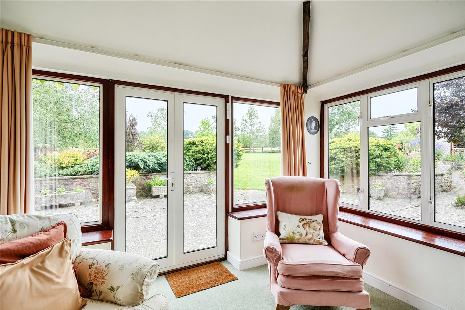 Property Image 1256bf55-b963-42e7-8dfd-aaf3bbac3a10