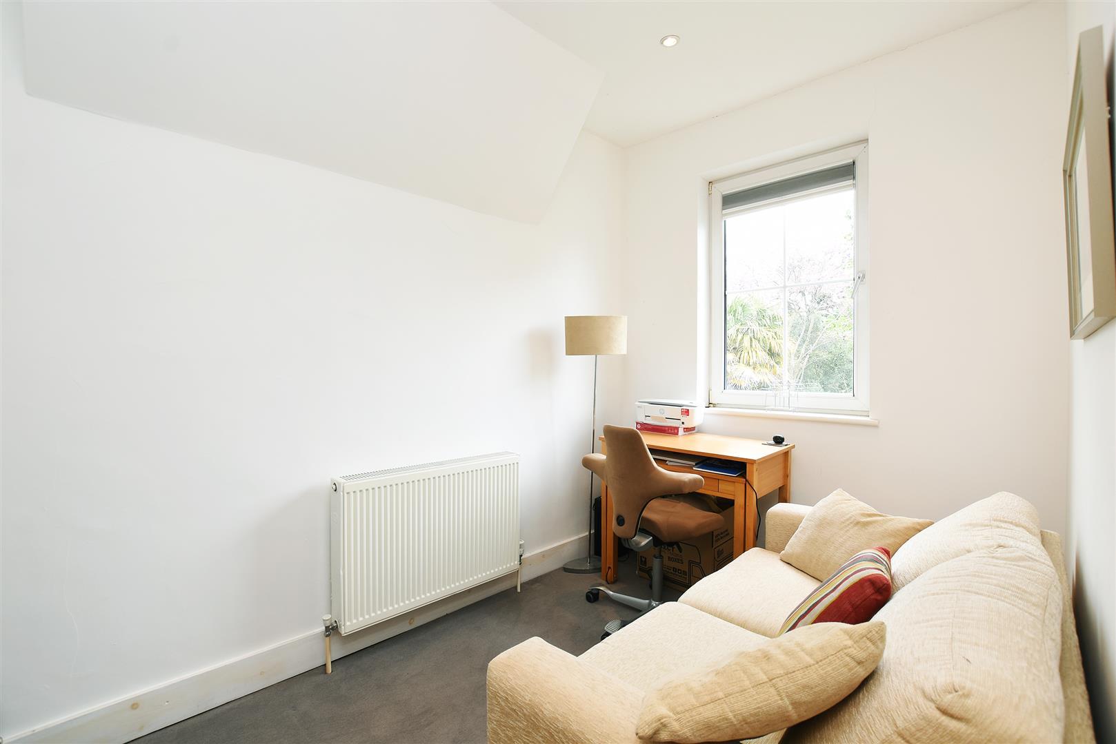 Property Image 125d59e6-ebcc-48c6-8e6c-61bc9136d90d