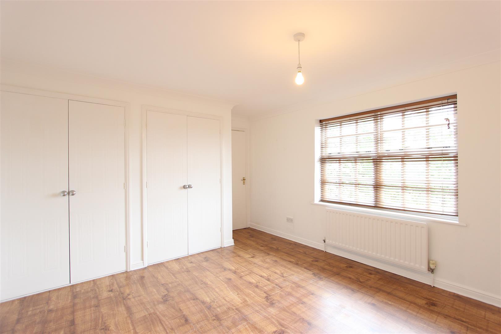 Property Image 12725911-e86d-4a80-977b-b4b3211af2a8