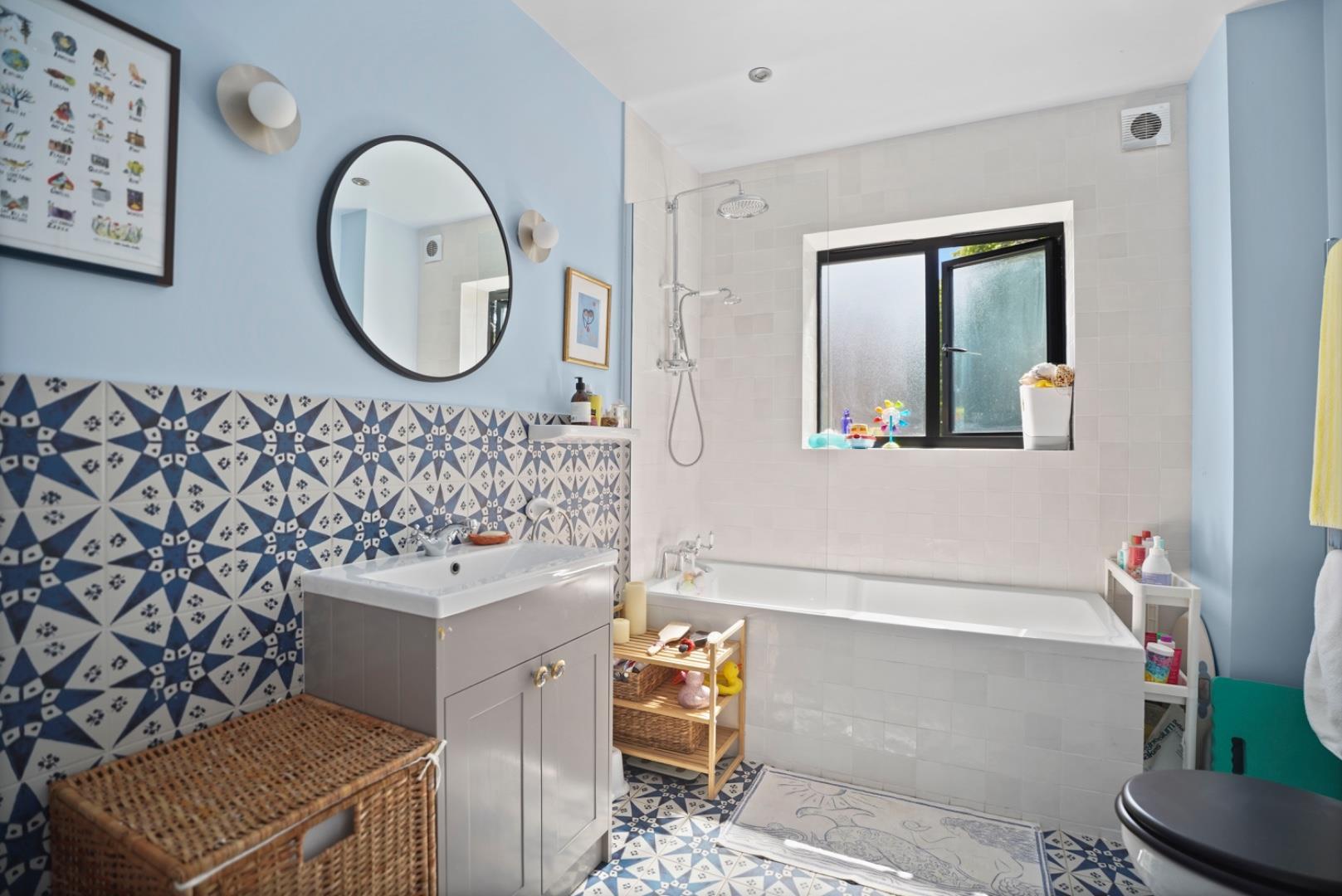 Property Image 12825b35-1d70-4034-a833-5b10cf777bf1