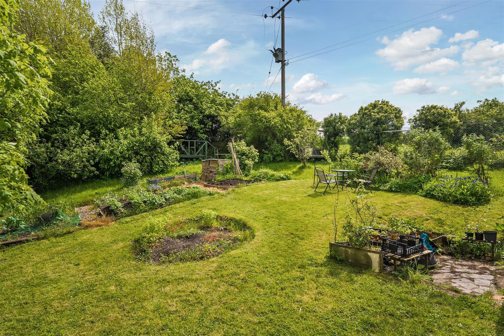 Property Image 12977046-f503-41cc-8ed6-ac38ef20926a