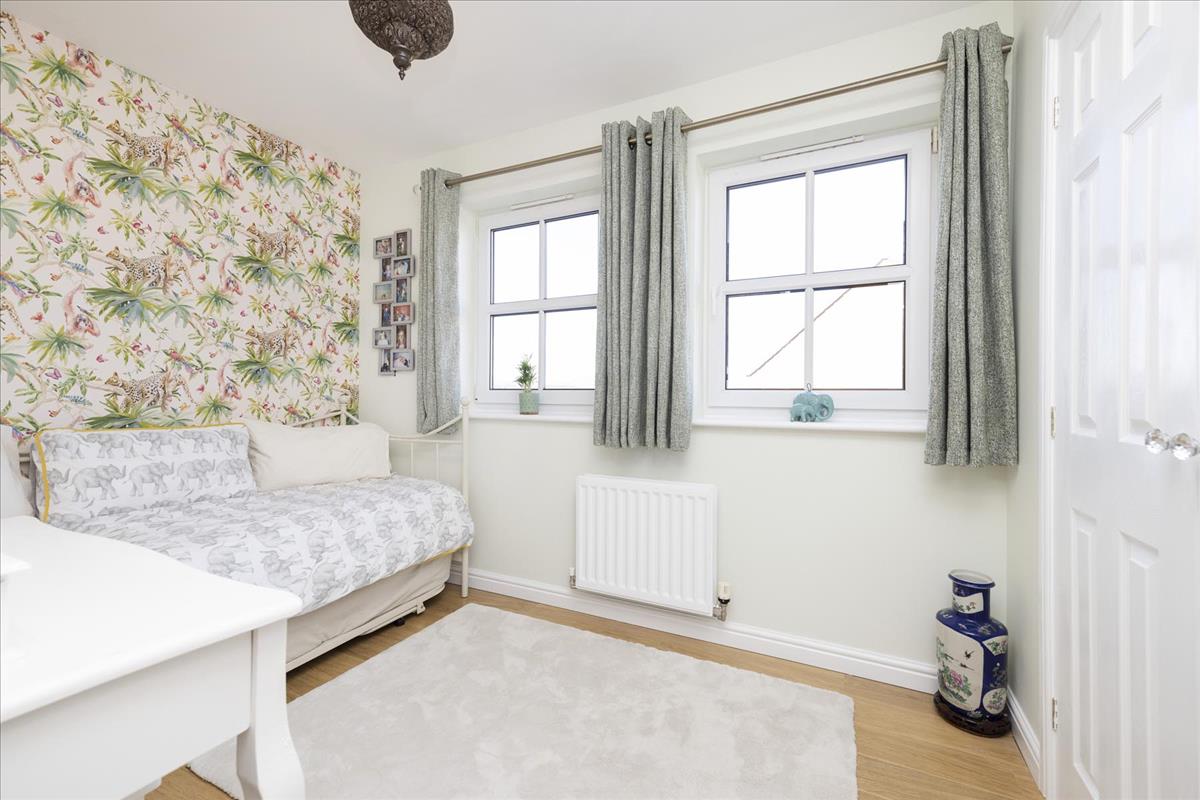 Property Image 12a92c08-1de4-4524-8568-62f49110b7b3