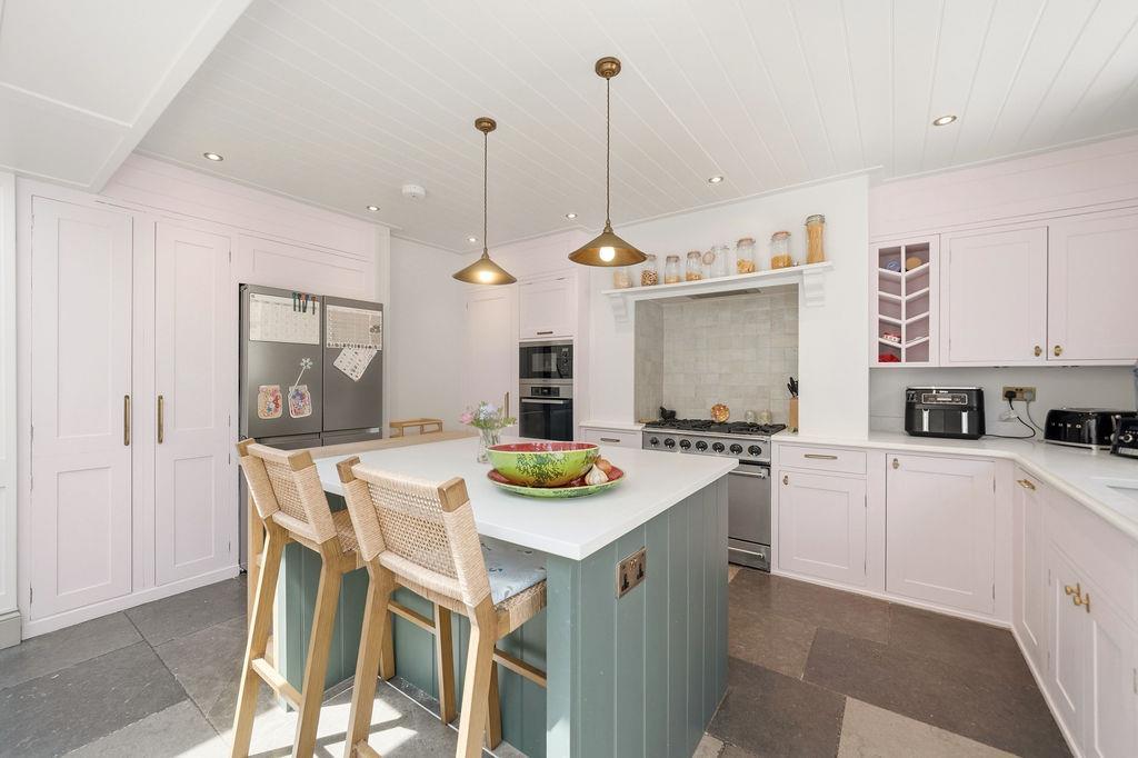 Property Image 12c01922-9000-426e-a41e-cd80587cbe84