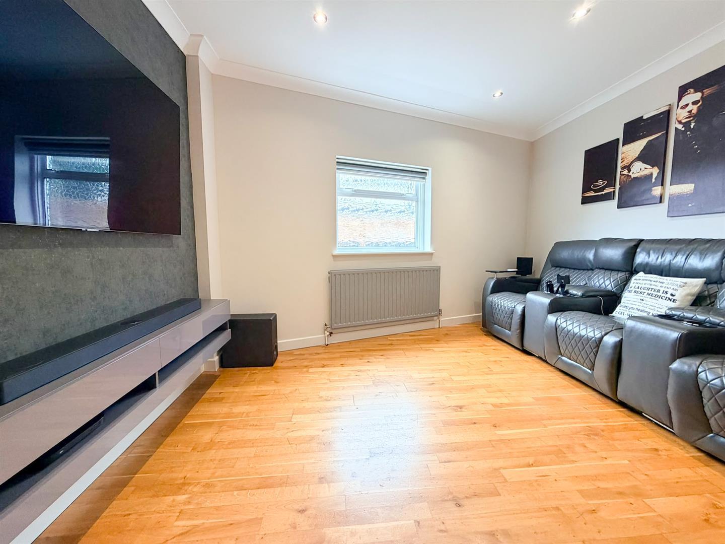 Property Image 12c6df64-9721-4d05-abb0-d27c03782ee4