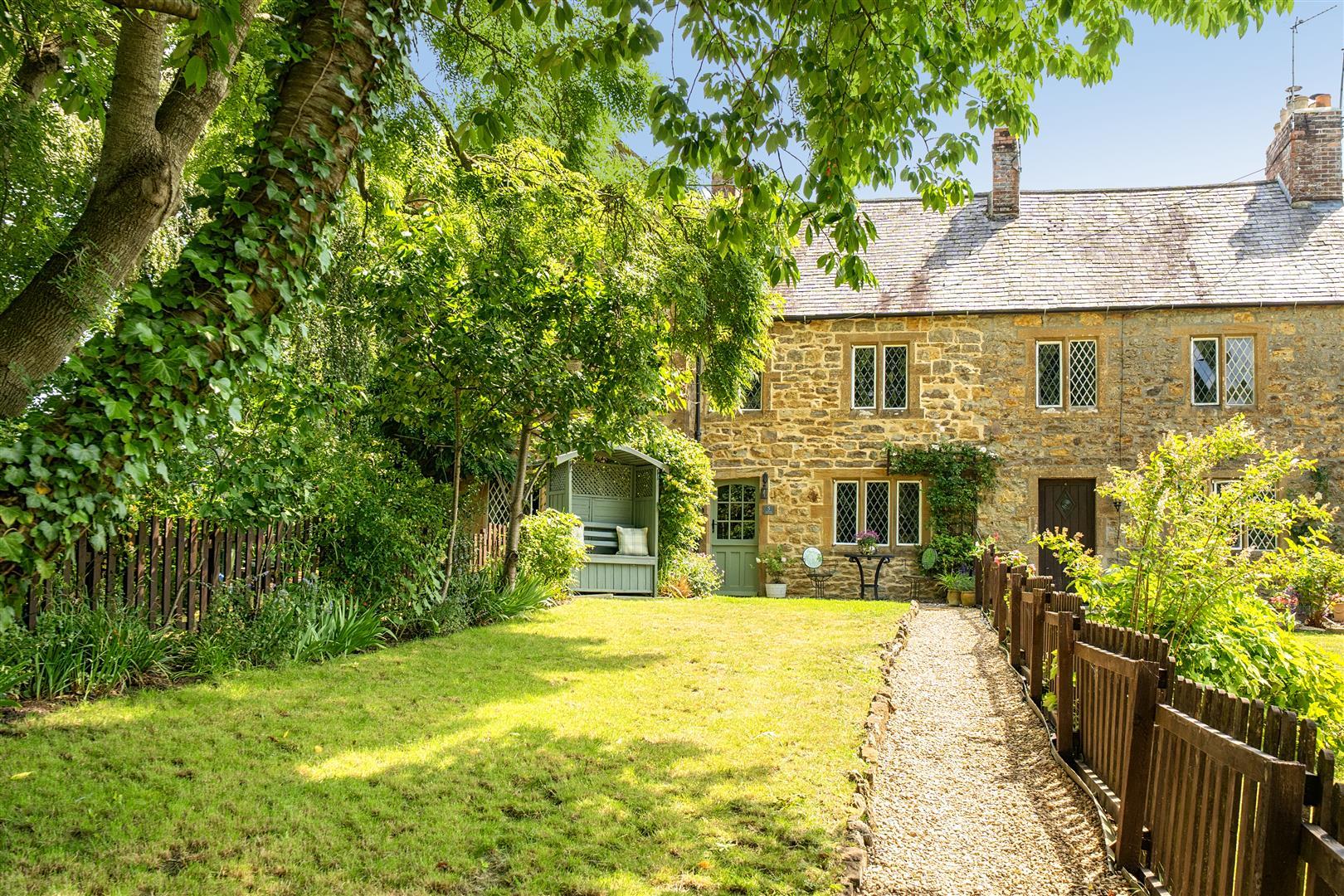 Property Image 12cb64c5-de9c-4901-b78a-63cc9fdb4b28