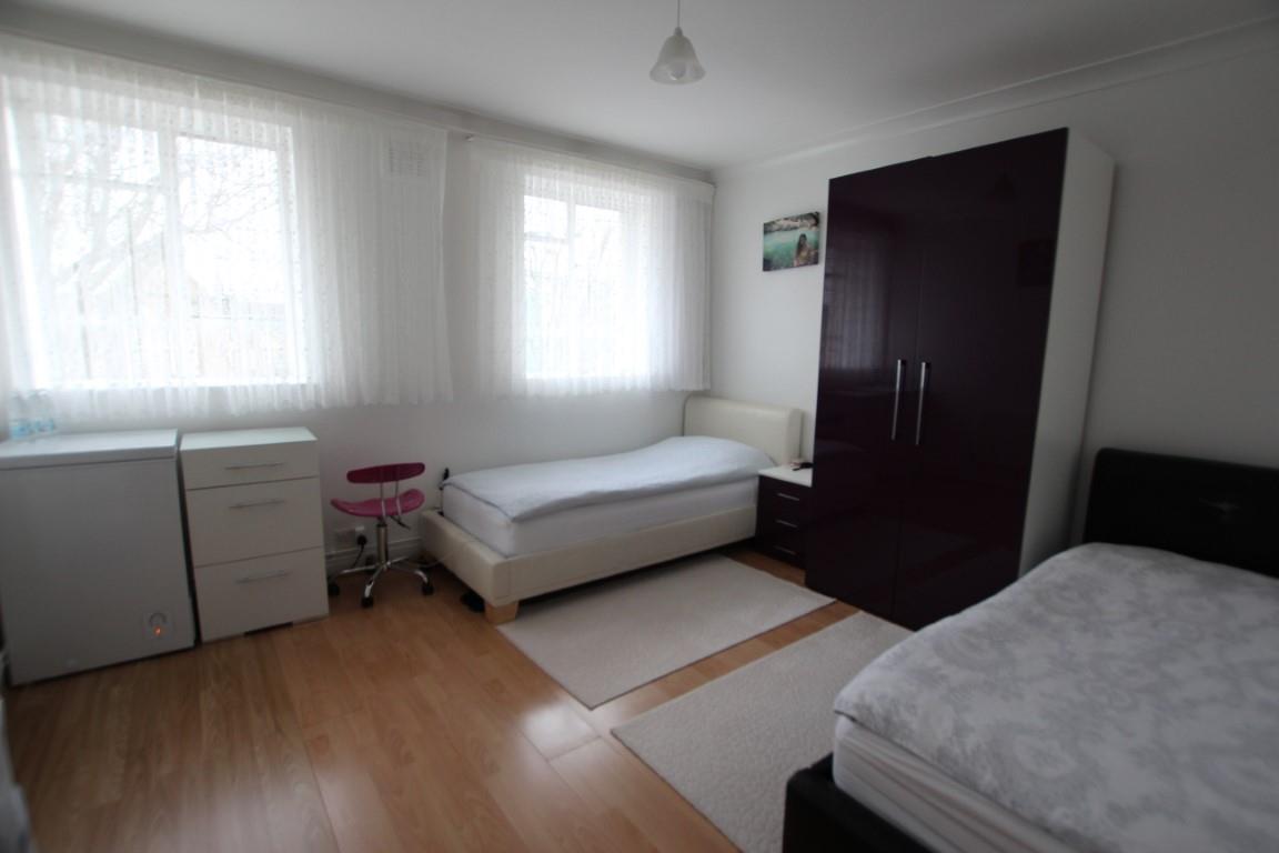 Property Image 12e3b02a-63e7-48d5-9bf9-696c8b94c4ee