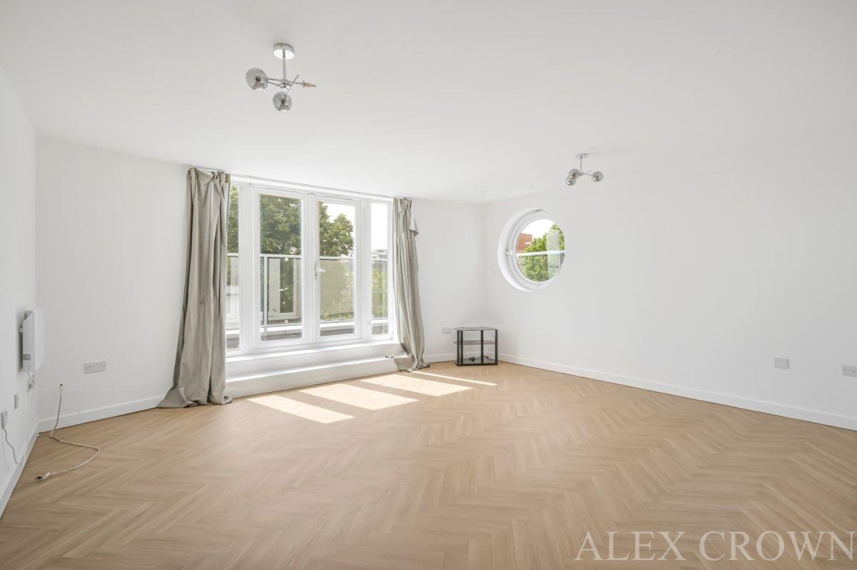 Property Image 12e49f38-cecc-4504-aacc-2b60b61015fc