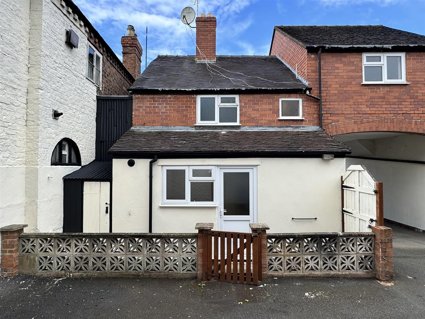 Property Image 13035a3e-9d4f-401b-bd4a-64a178b2e091