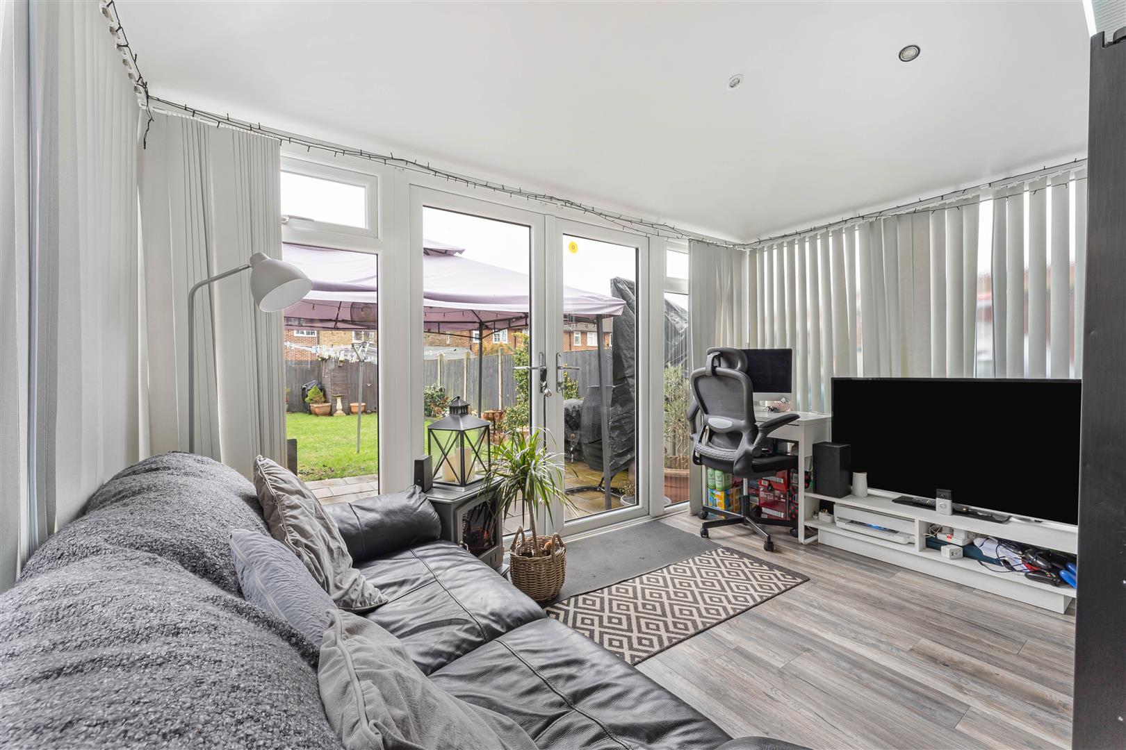 Property Image 131f1b6d-cd3a-49de-899a-96a8970a1ba5