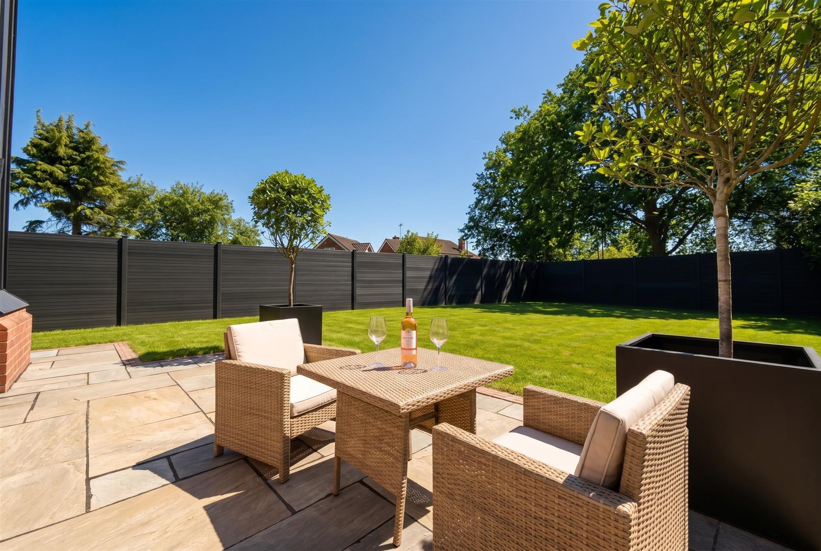 Property Image 13428186-b3e0-4470-80a6-c9b4c31e1830