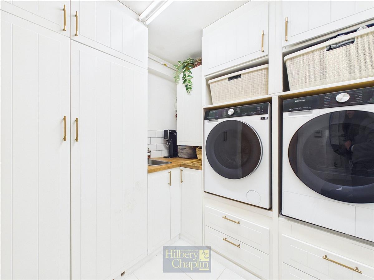 Property Image 1353db72-d773-4e84-a0fd-6b179e78427f