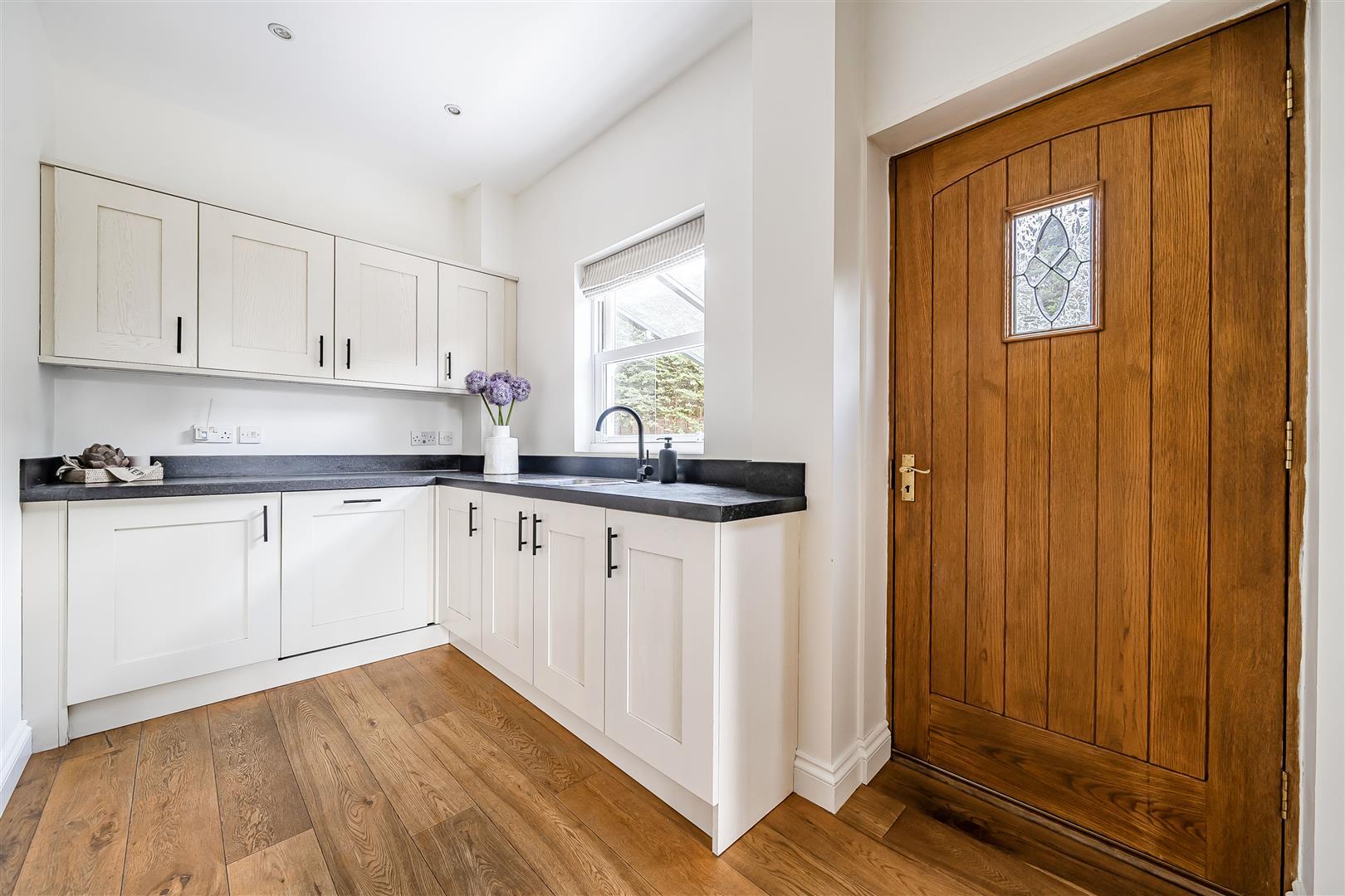 Property Image 1362f958-01a7-4b2e-8a27-3c9cfefe66a5