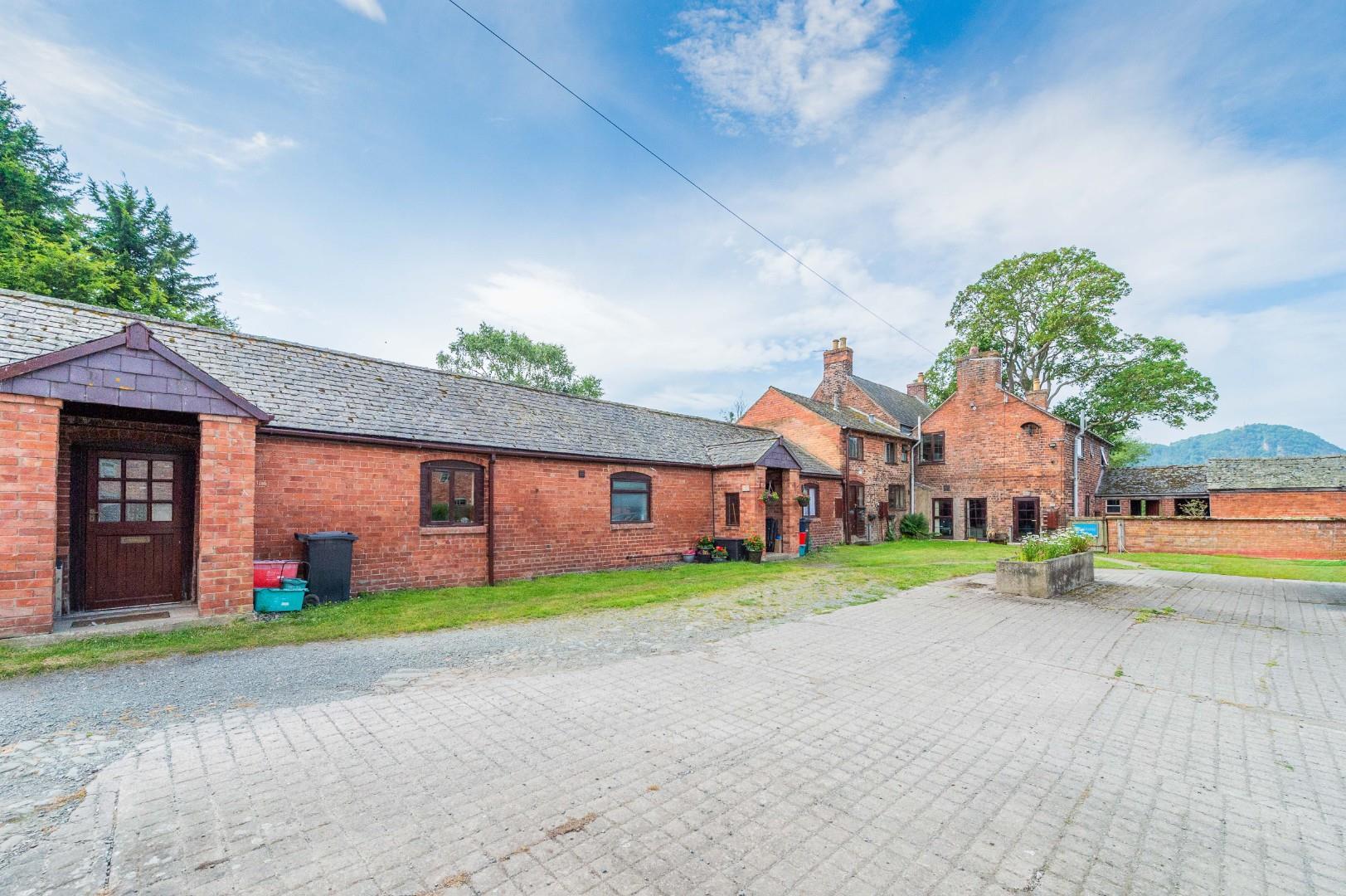 Property Image 138fdbfb-62b0-4890-9a55-a9847f47e7ea