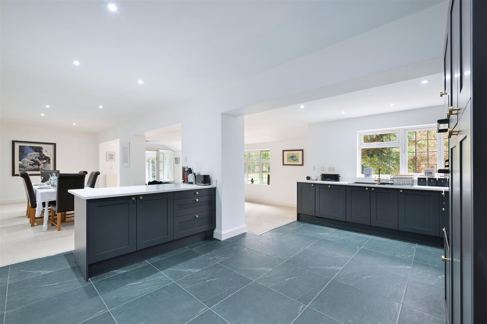 Property Image 139e2ed2-f399-40e3-9522-ecc509c5e42d